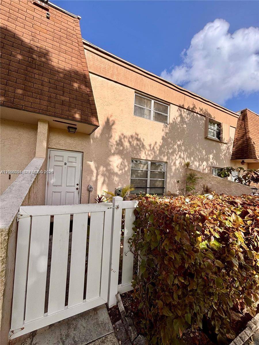 1415 NW 80th AveMargate - Townhouse condo unit D - picture