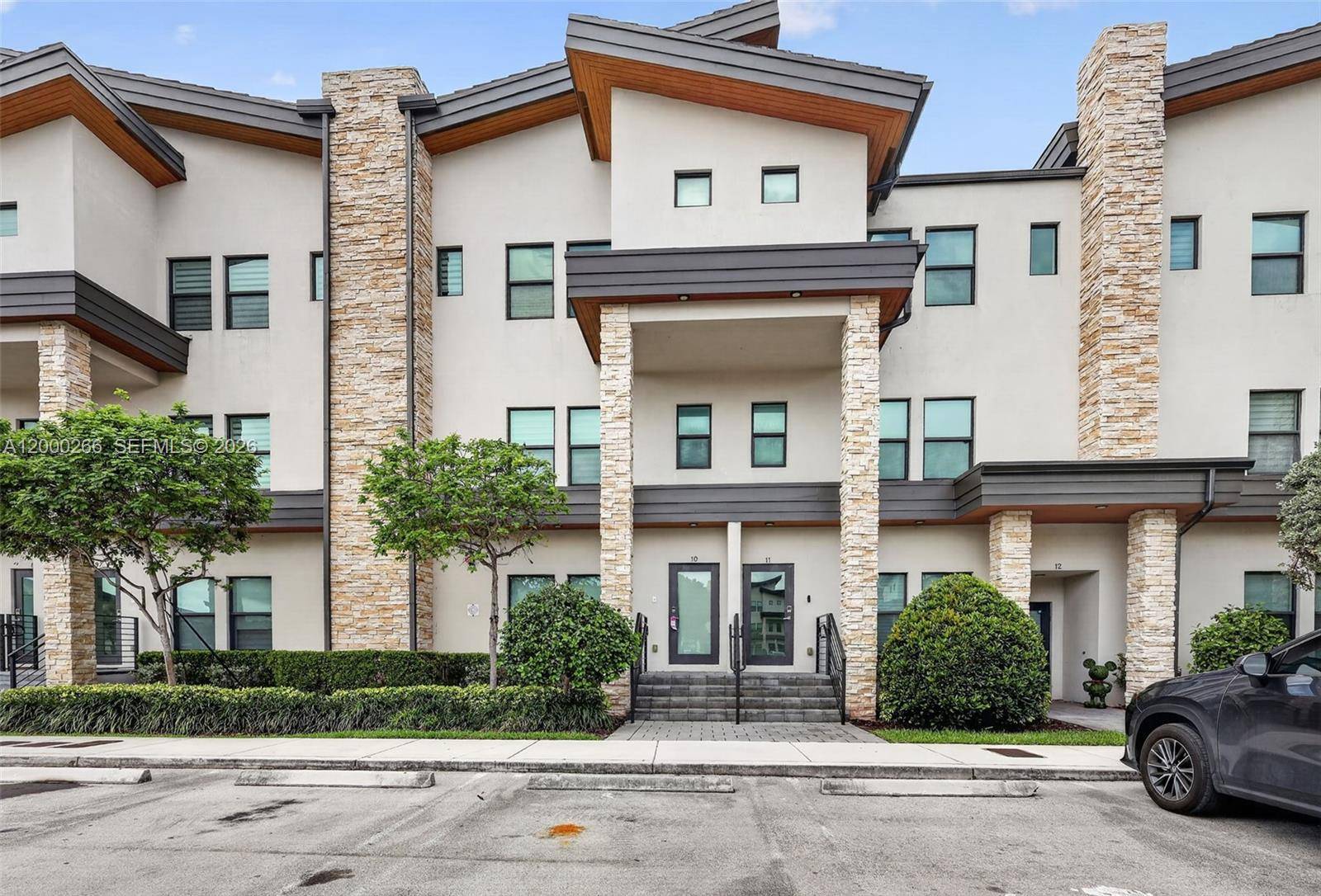 10467 NW 82nd StDoral - HIGHLAND AT PARK CENTRAL,HIGHLAND AT PARK CEN condo unit 11 - picture