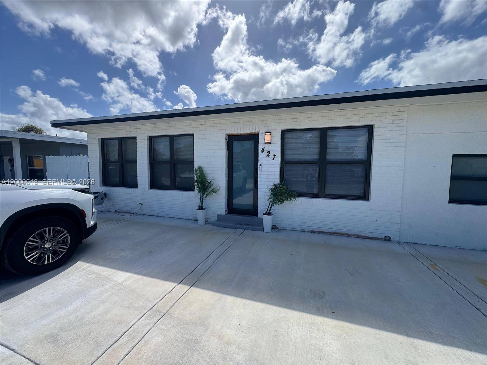 427 NW 19th AveFort Lauderdale - picture