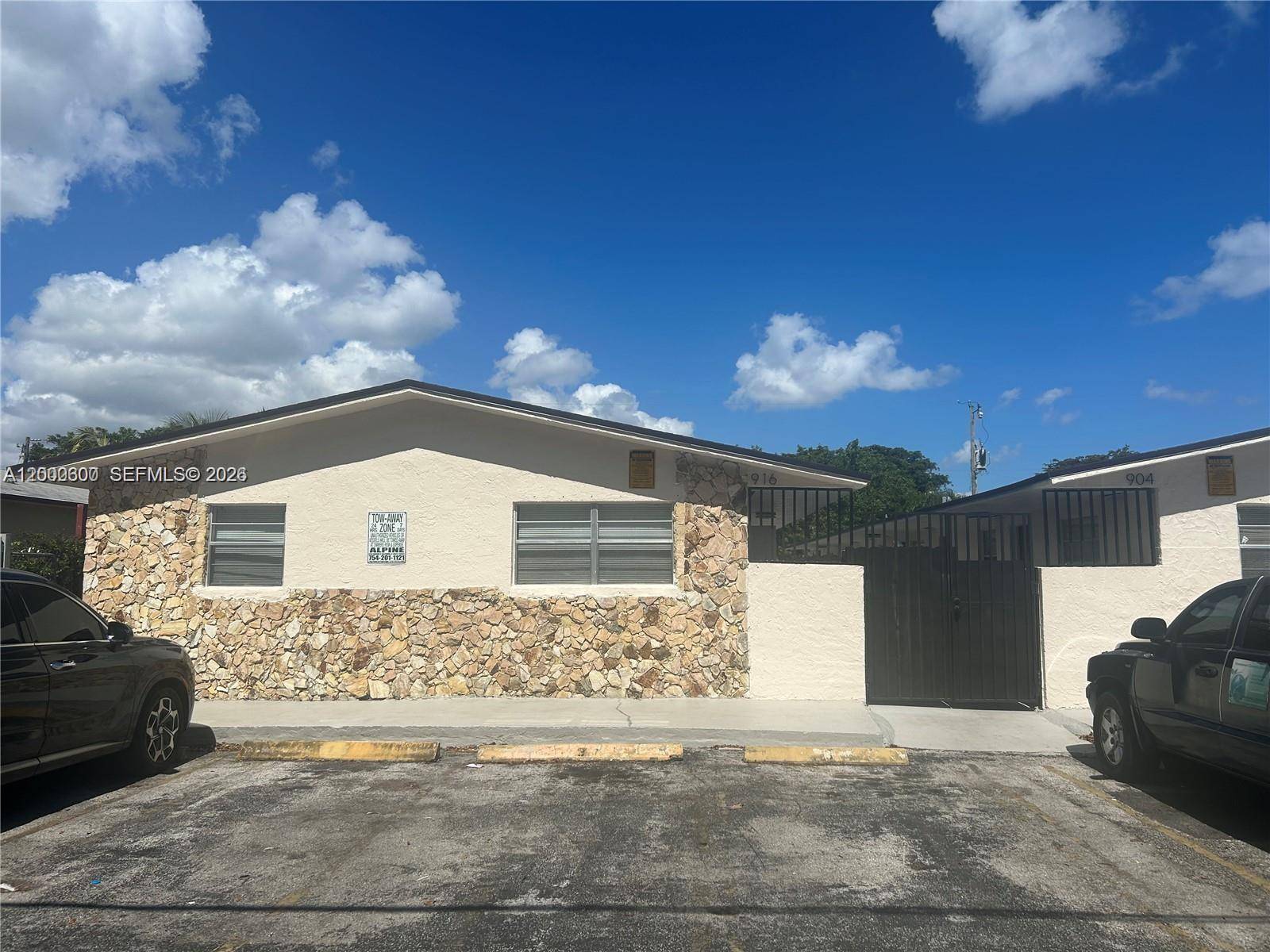 904 SW 10th StHallandale Beach - picture