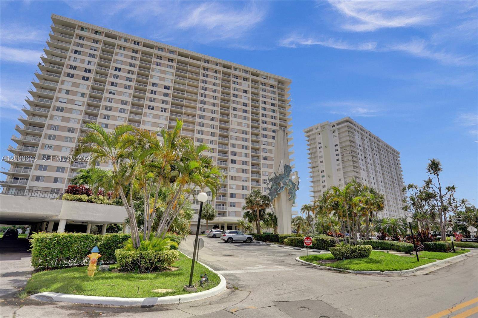 300 Bayview DrSunny Isles Beach - Condo 5+ Stories,Condo condo unit PH10 - picture