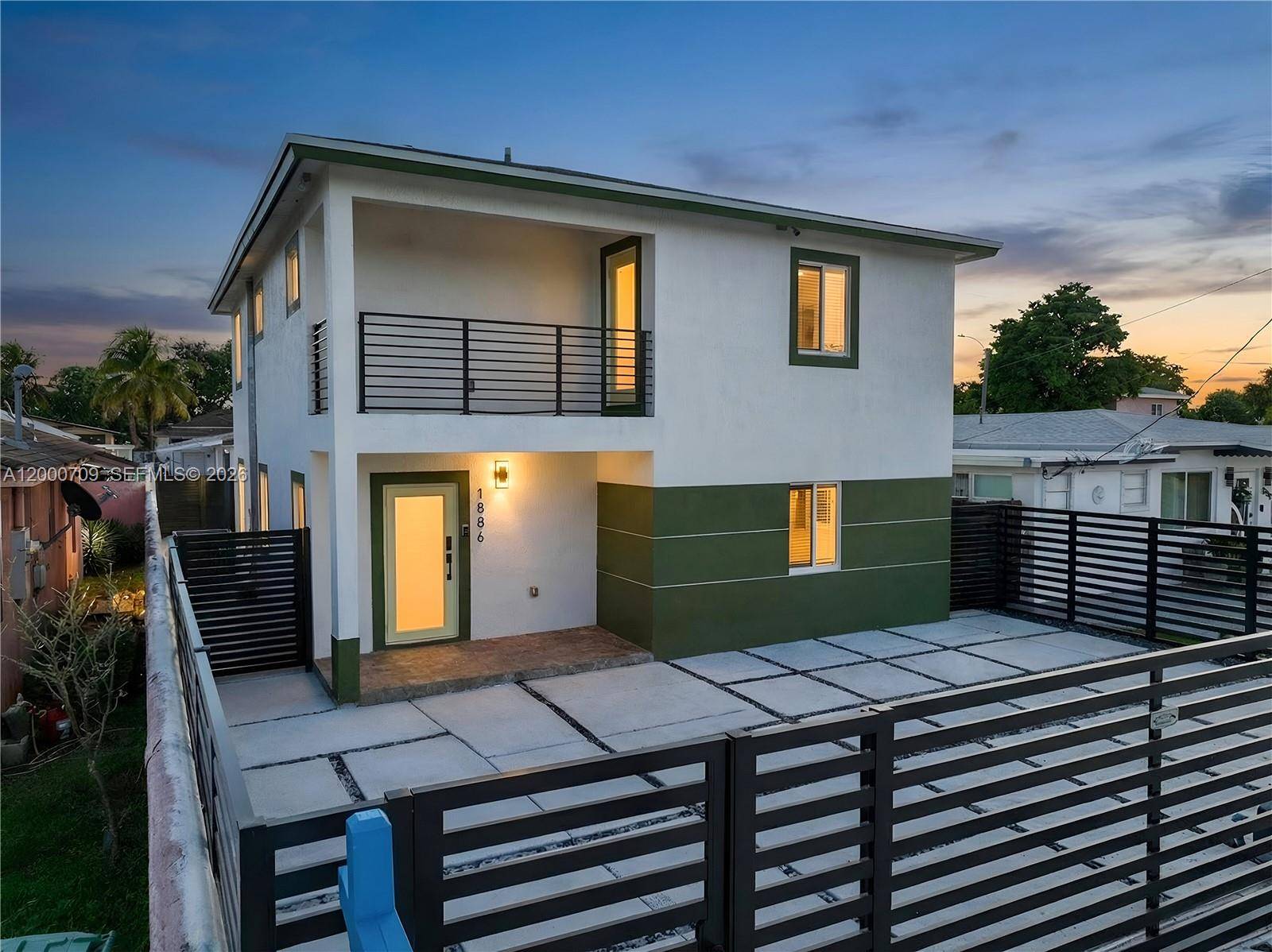 1886 NW 68th StMiami - picture