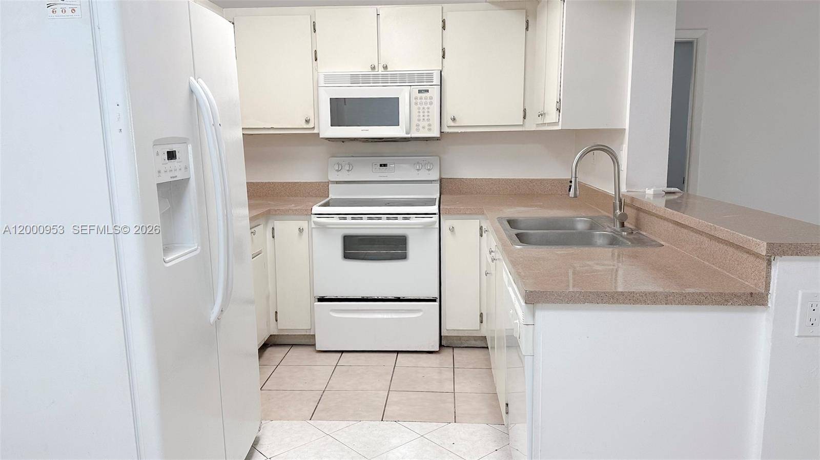 9491 S Palm Cir SPembroke Pines - Condo 1-4 Stories,Condo condo unit 103 - picture
