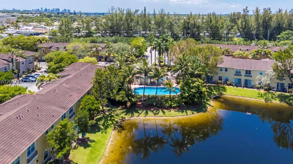 2851 W Prospect RdTamarac - TUSCAN VILLAS CONDO condo unit 505 - picture