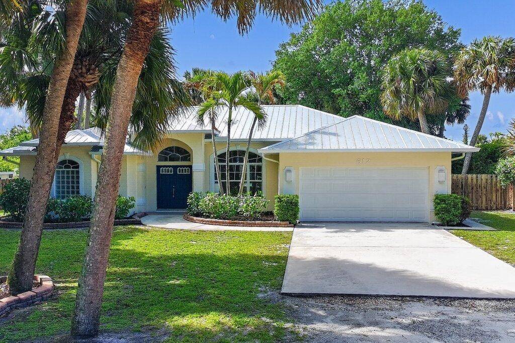 612 SE 6thStuart - picture
