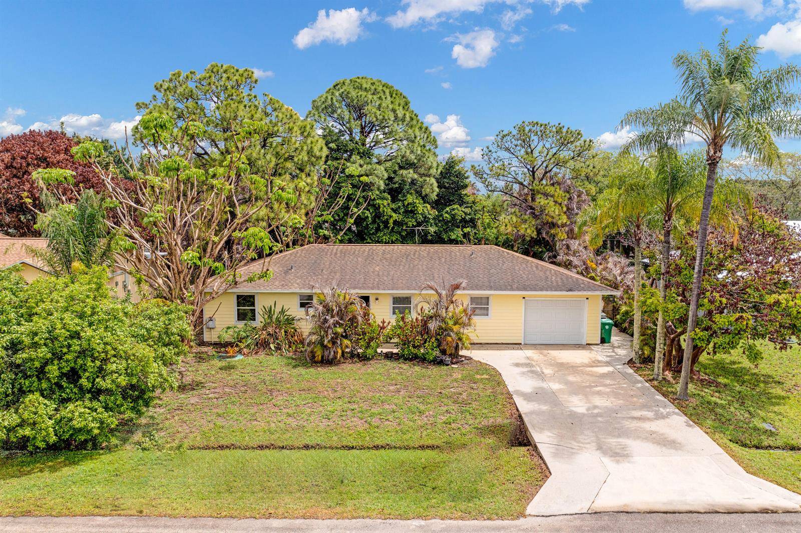 1673 SW GeminiPort St. Lucie - picture
