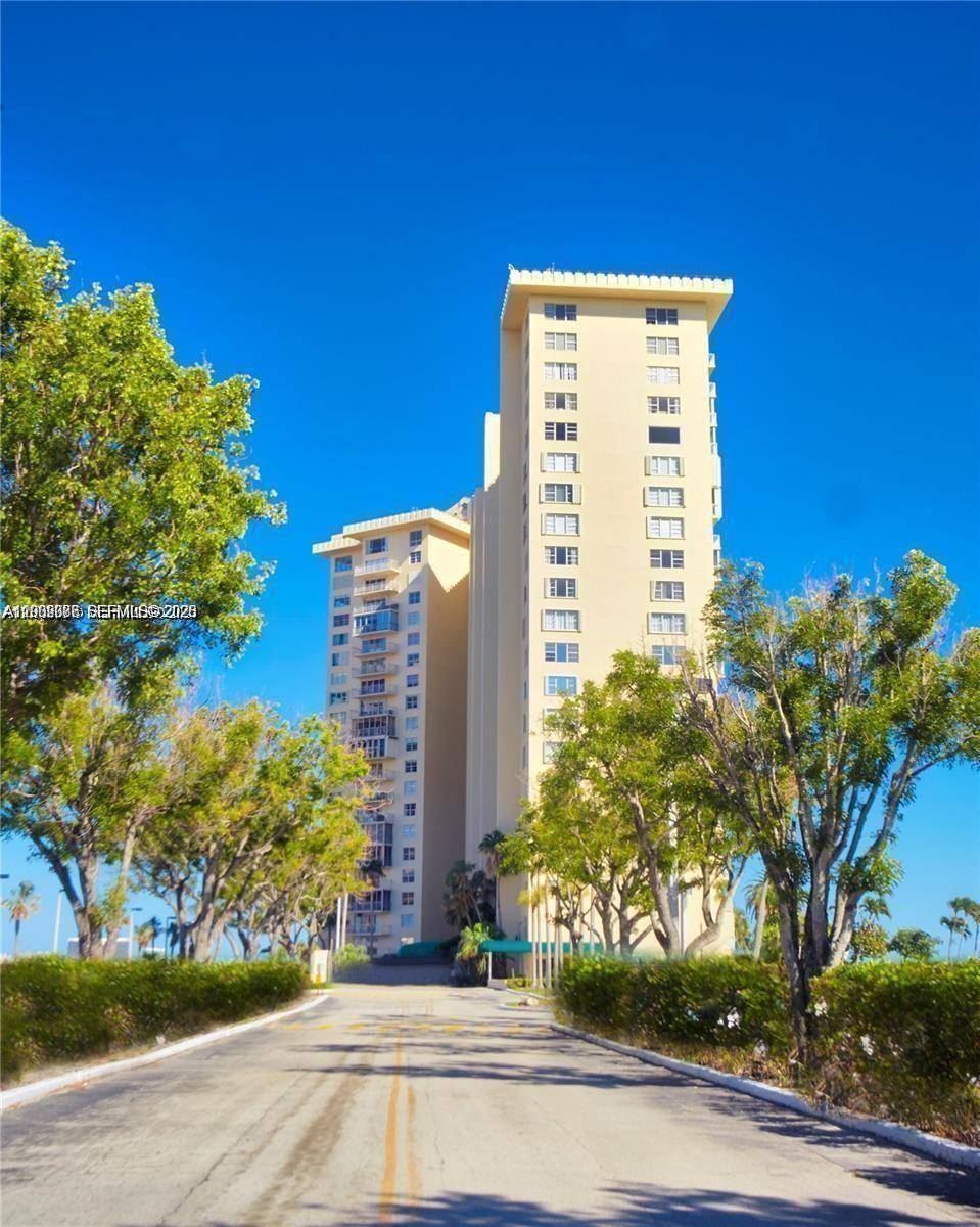 11111 Biscayne BlvdMiami - Condo 5+ Stories,Condo condo unit 18E - picture