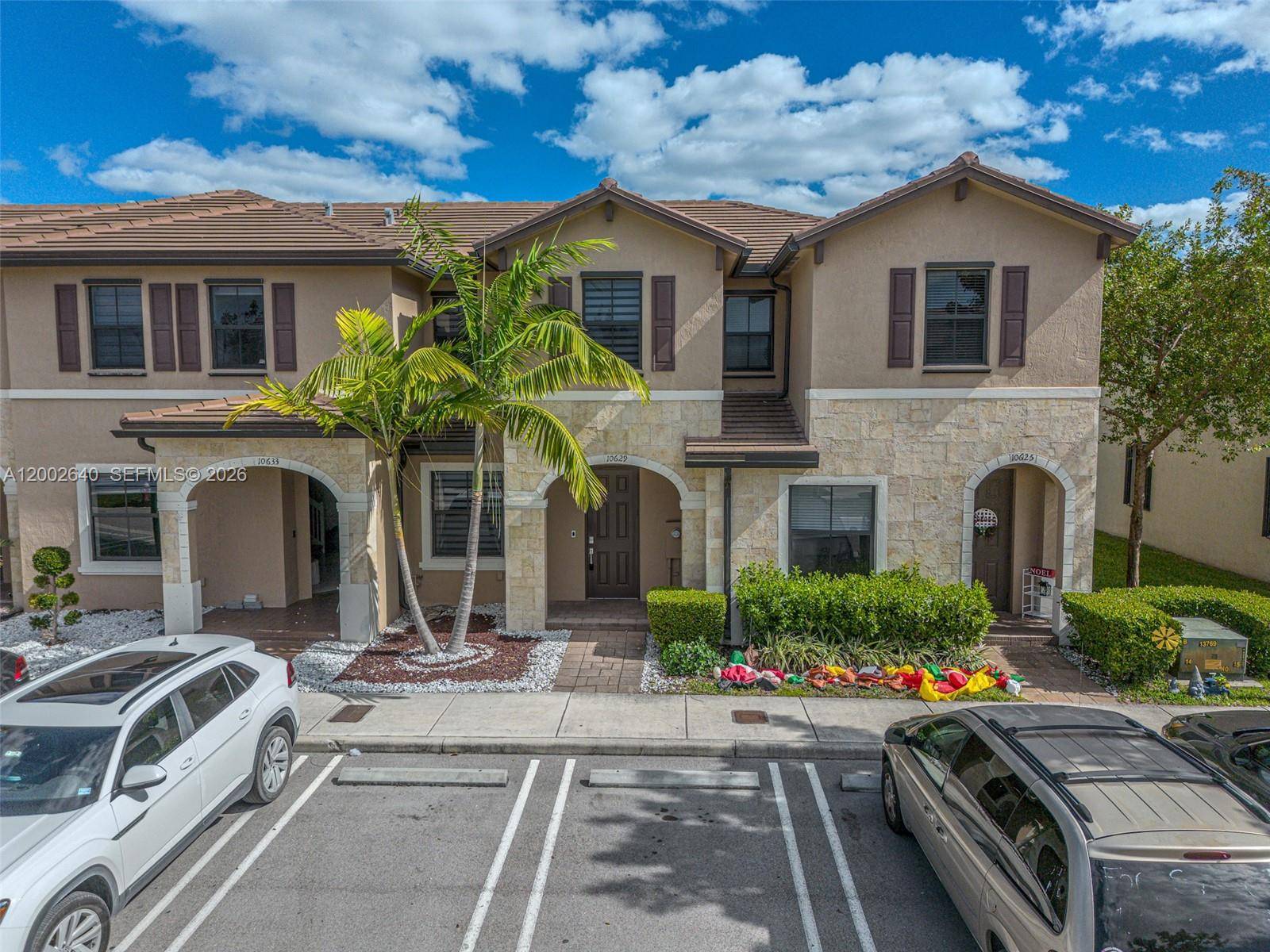 10629 W 32nd LnMiami Lakes - picture