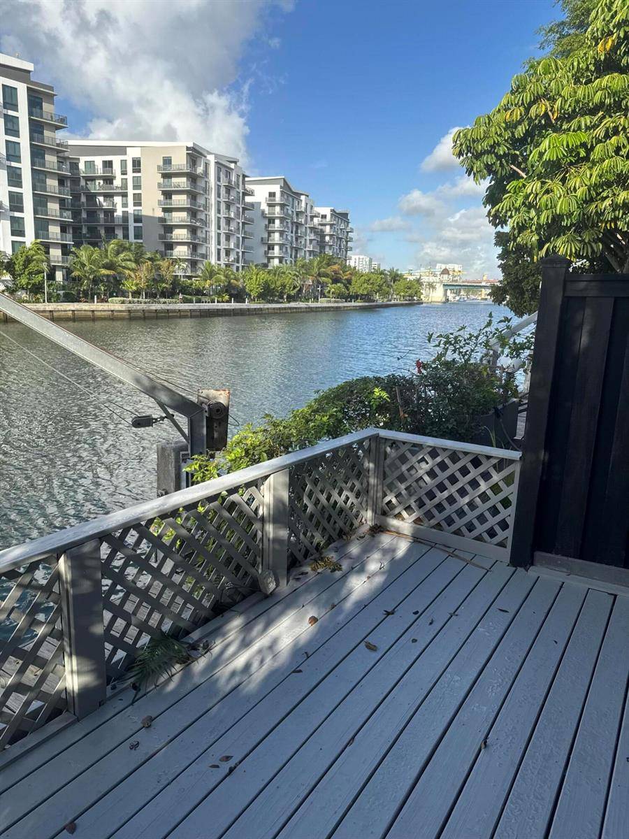 1000 NW N RiverMiami - Townhouse condo unit 16 - picture