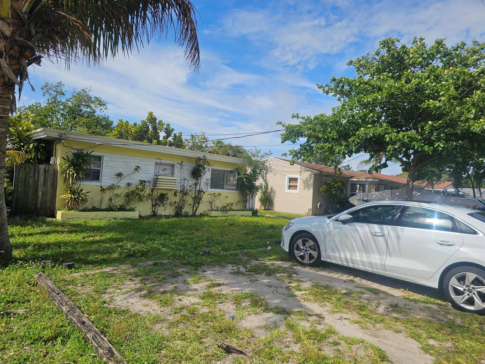 2512 ArthurHollywood - picture