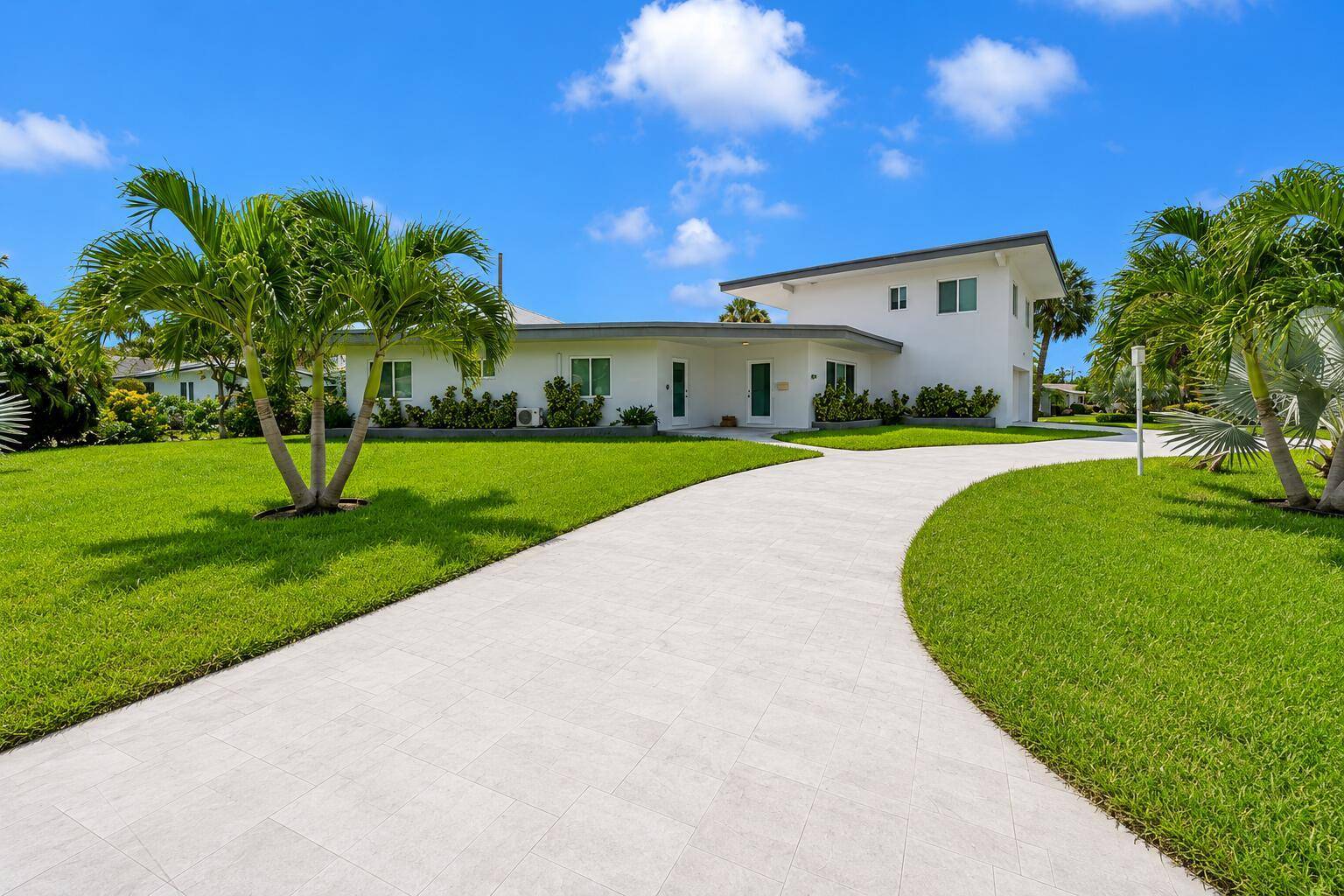 2812 NE 27thLighthouse Point - picture