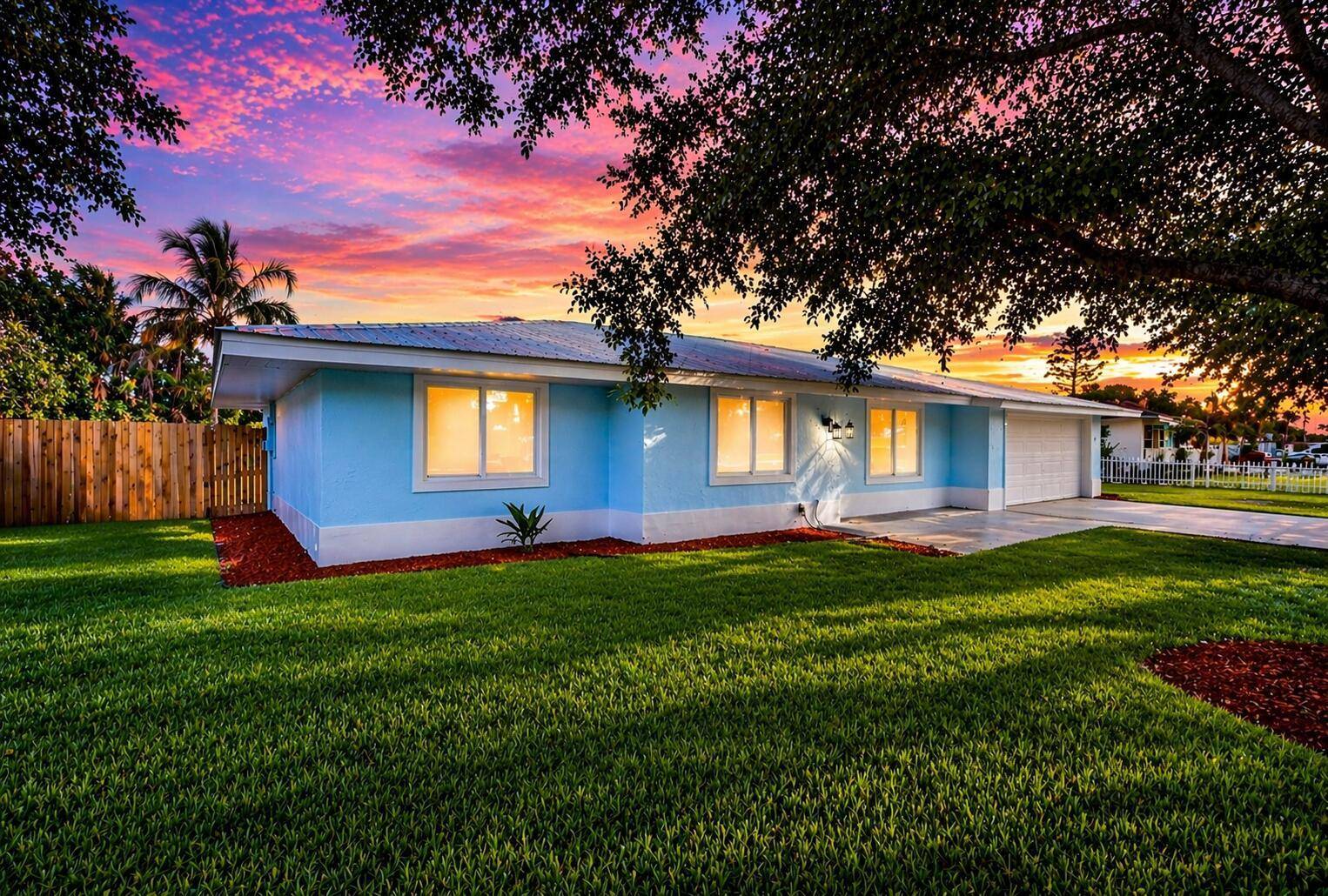 1451 SE GrapelandPort St. Lucie - picture