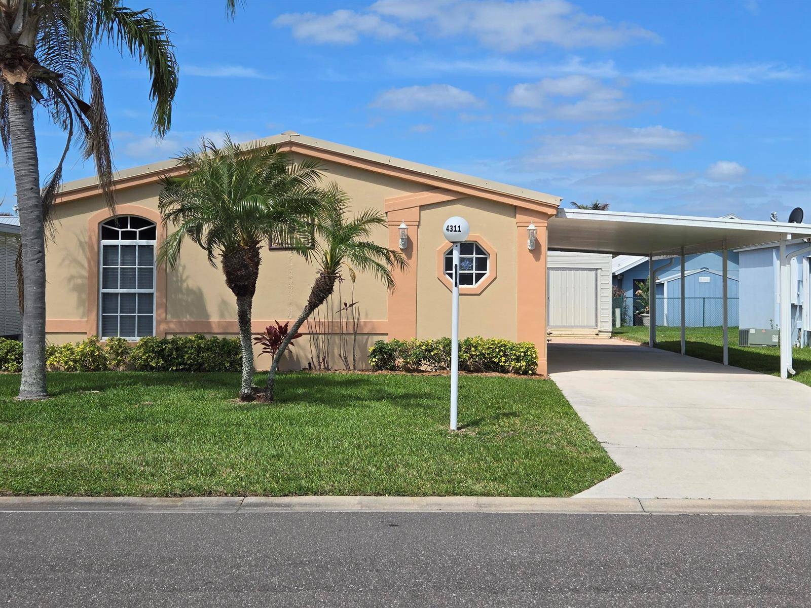 4311 SW 9thOkeechobee - picture