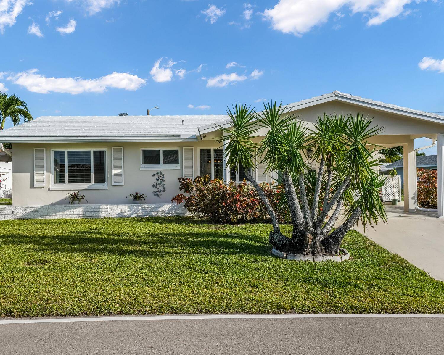 4712 MainlandTamarac - picture