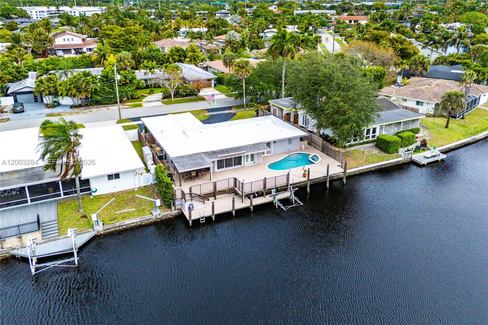 2832 NW 10th AveWilton Manors - picture