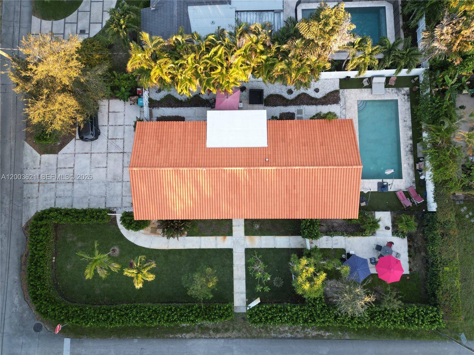 12015 NE 7th AveBiscayne Park - picture