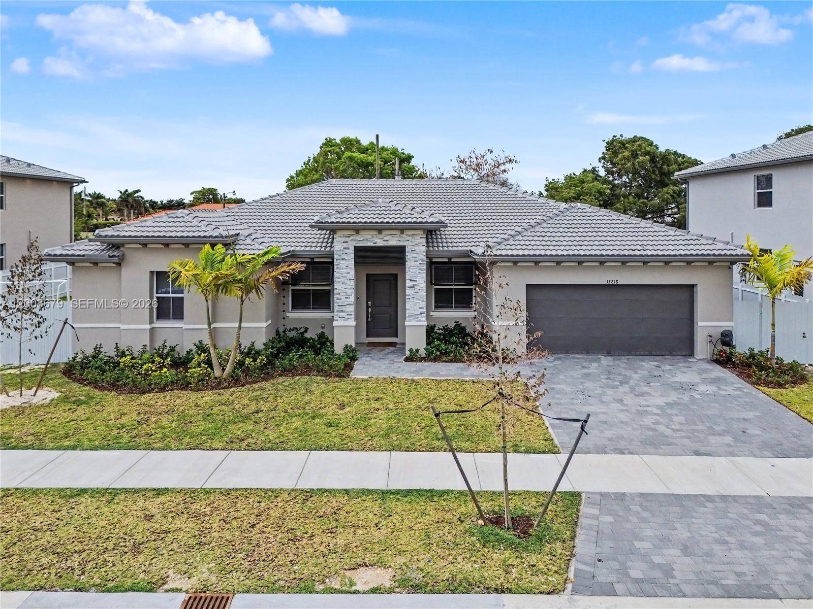13218 SW 189th TerMiami - picture