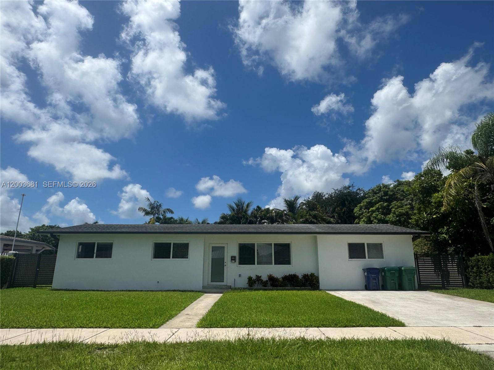 8640 SW 125th TerMiami - picture