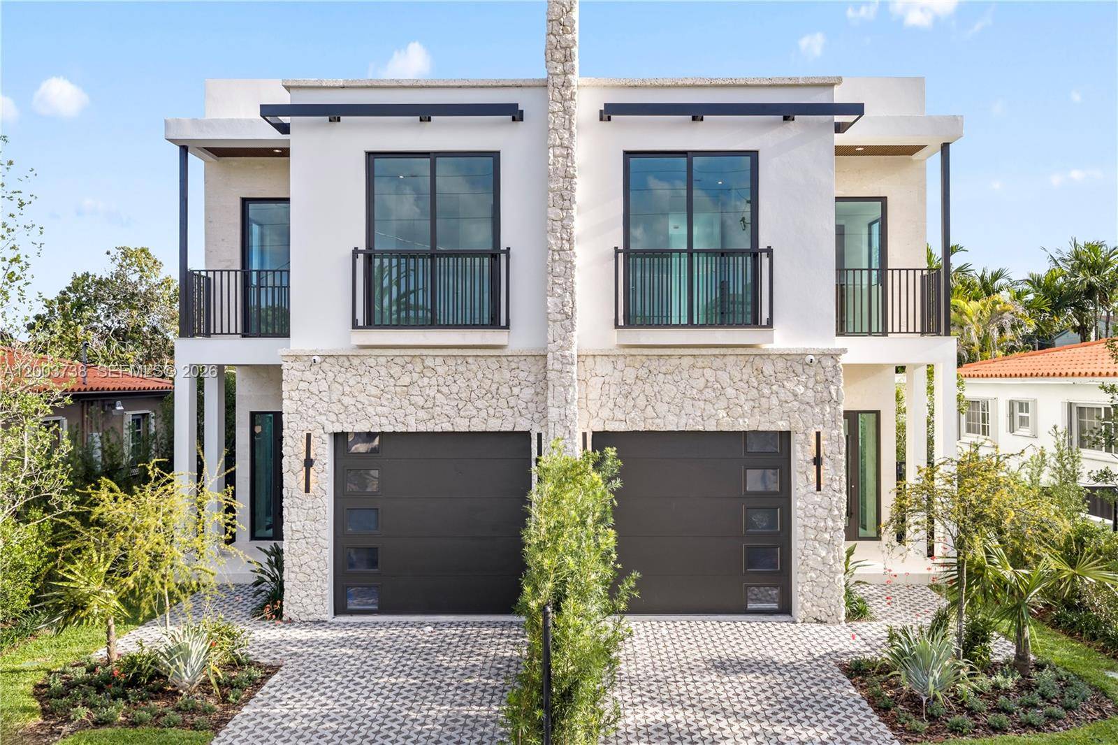 3320 SW 23rd StMiami - picture