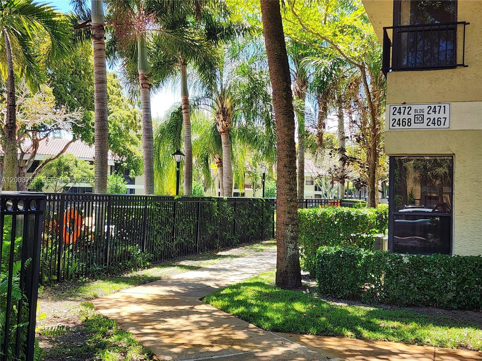 2471 NW 49th TerCoconut Creek - Condo 1-4 Stories,Condo condo unit 779 - picture