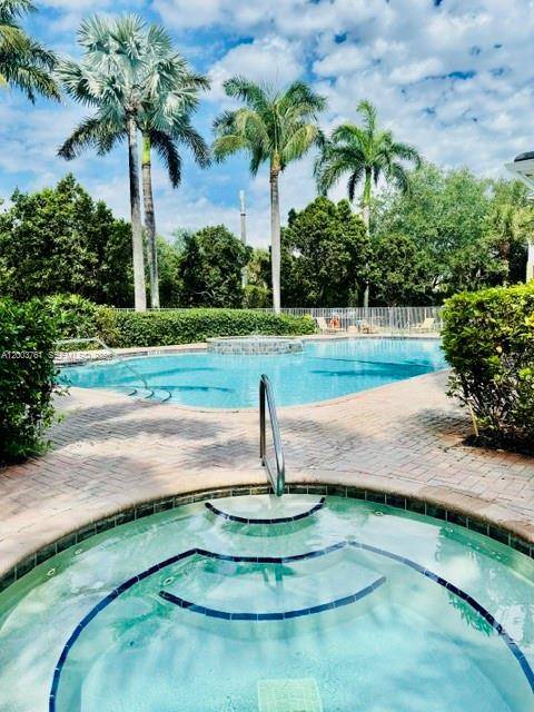 556 NW 39th CirBoca Raton - picture