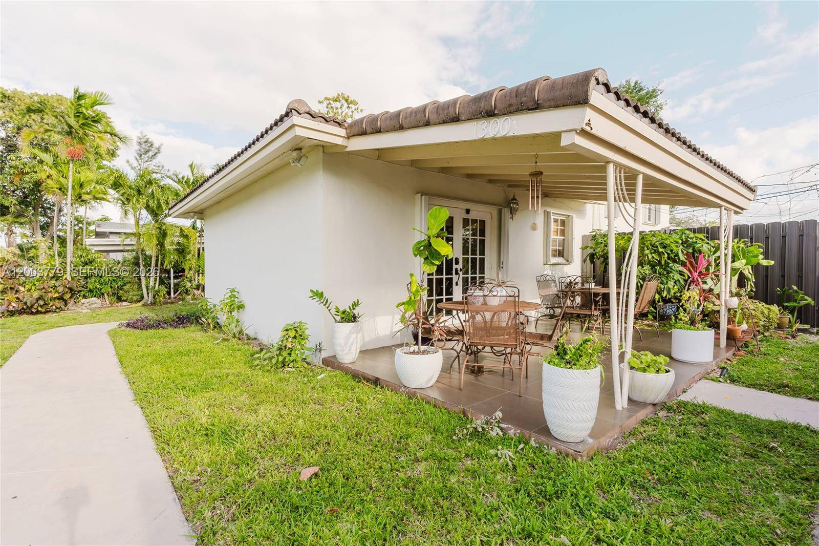 1300 NE 204th StMiami - picture