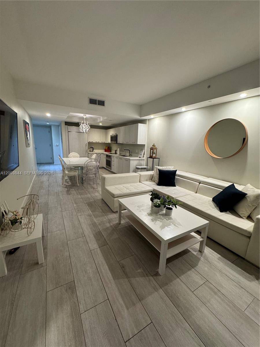 55 SW 9th StMiami - Condo/Co-Op/Annual,Condo condo unit 1204 - picture