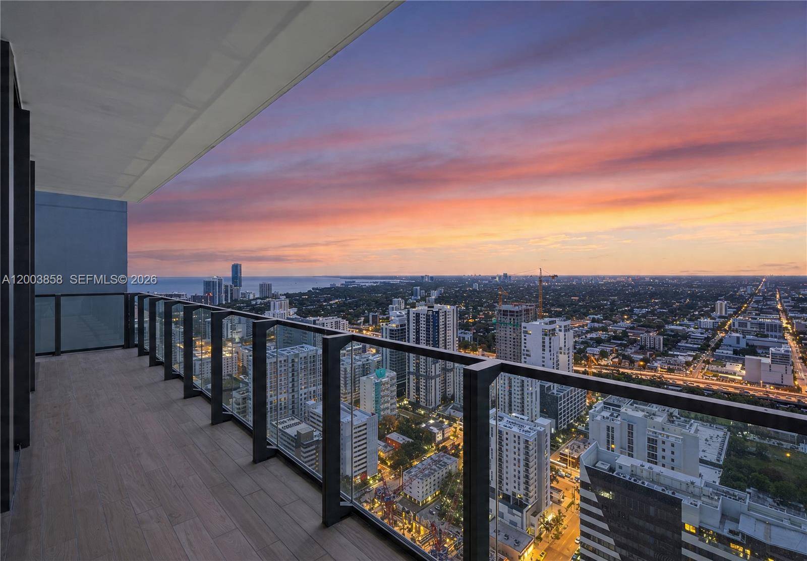 88 SW 7th StMiami - Condo 5+ Stories,Condo condo unit 3710 - picture
