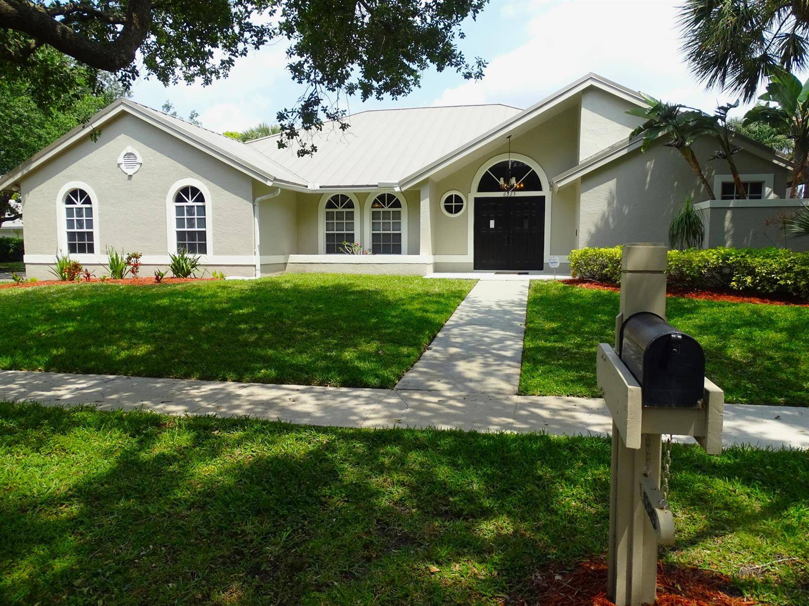 6325 Winding LakeJupiter - picture
