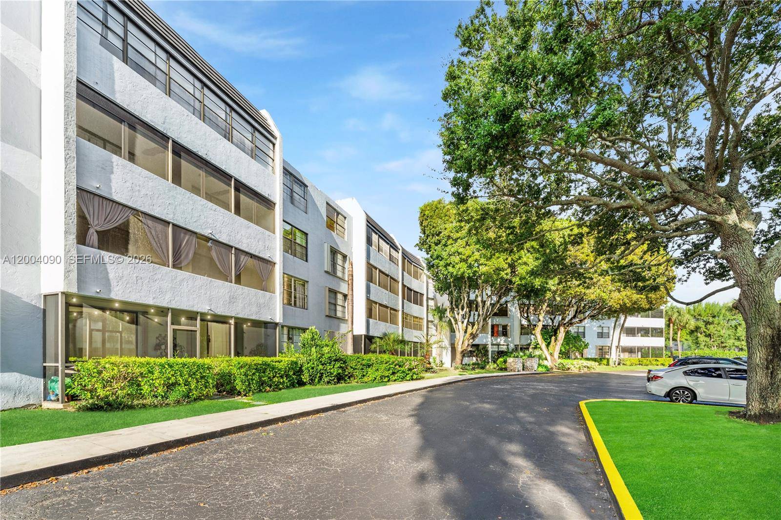 10852 N Kendall DrMiami - Condo 1-4 Stories,Condo condo unit 312 - picture