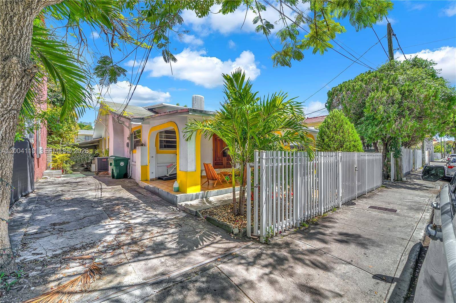 219 SW 6th AveMiami - picture