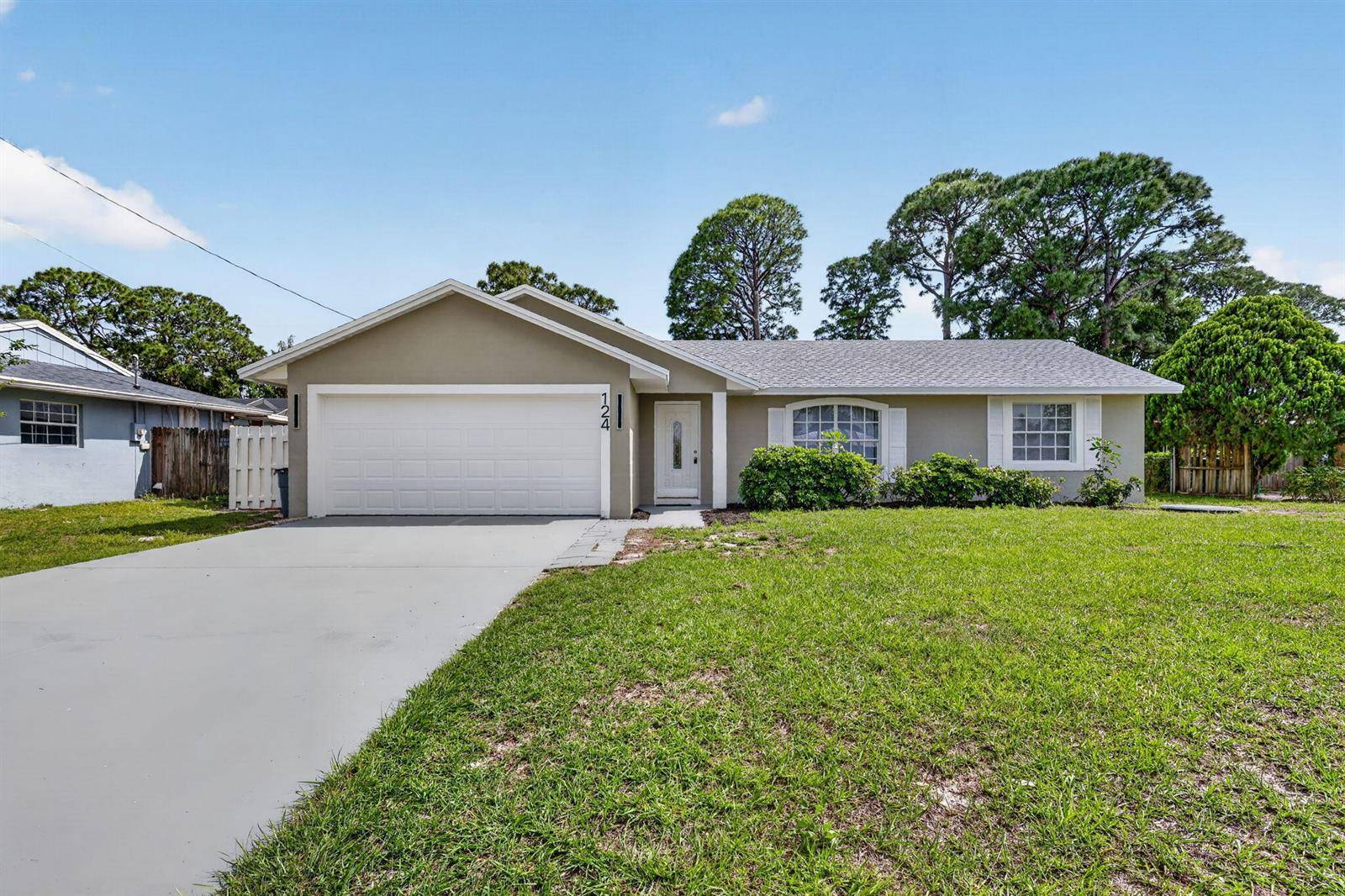 124 SE EyerlyPort St. Lucie - picture