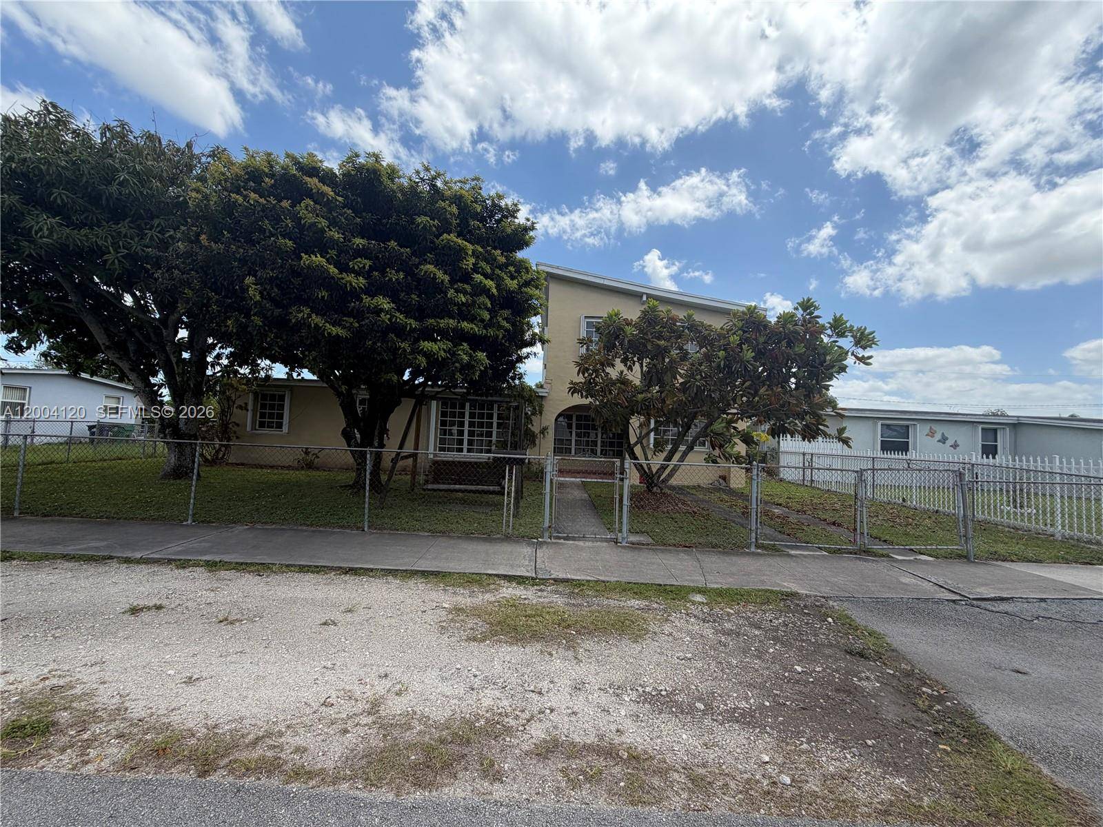 10910 SW 40th StMiami - picture