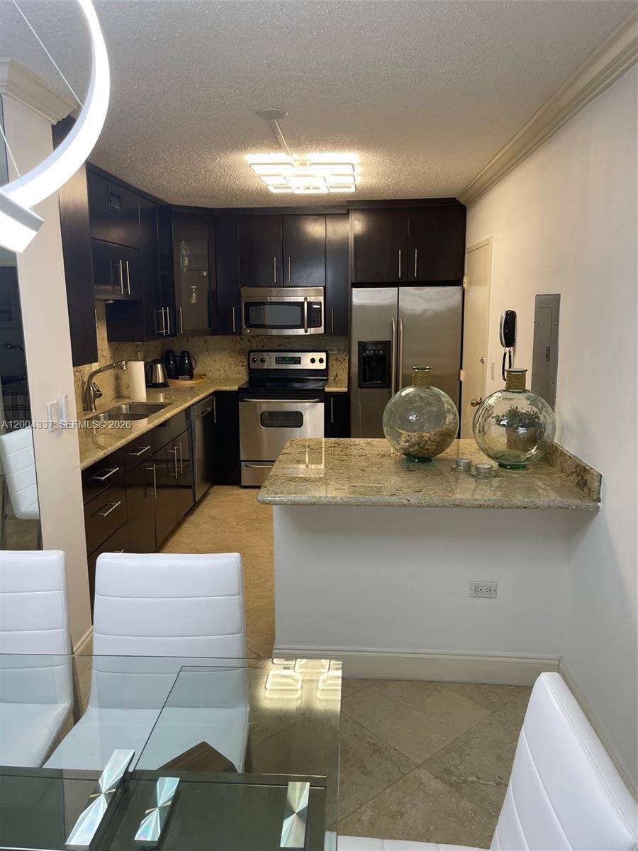 5555 Collins AveMiami Beach - OCEANSIDE PLAZA CONDO condo unit 7Z - picture