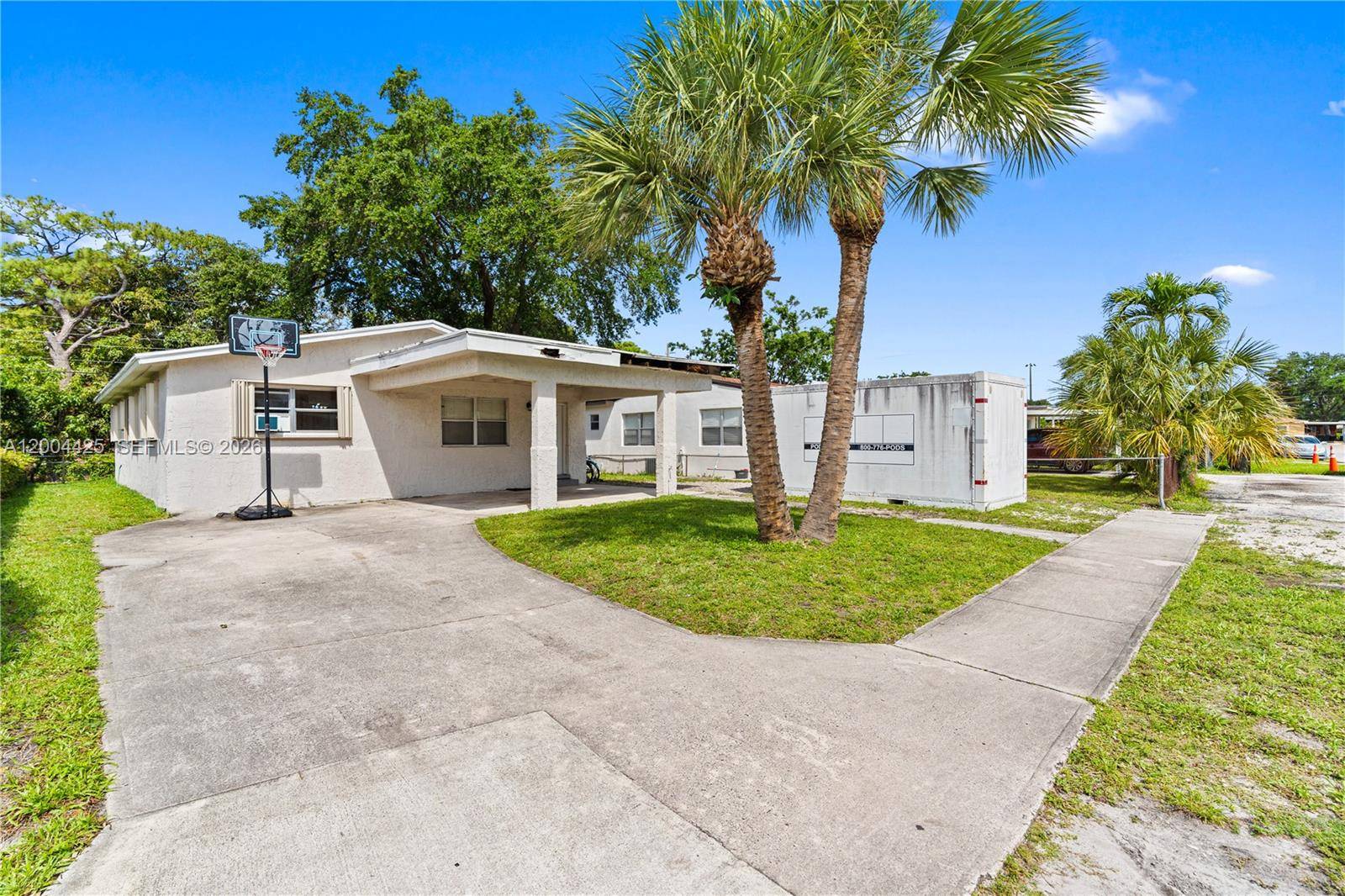 723 NW 15th TerFort Lauderdale - picture