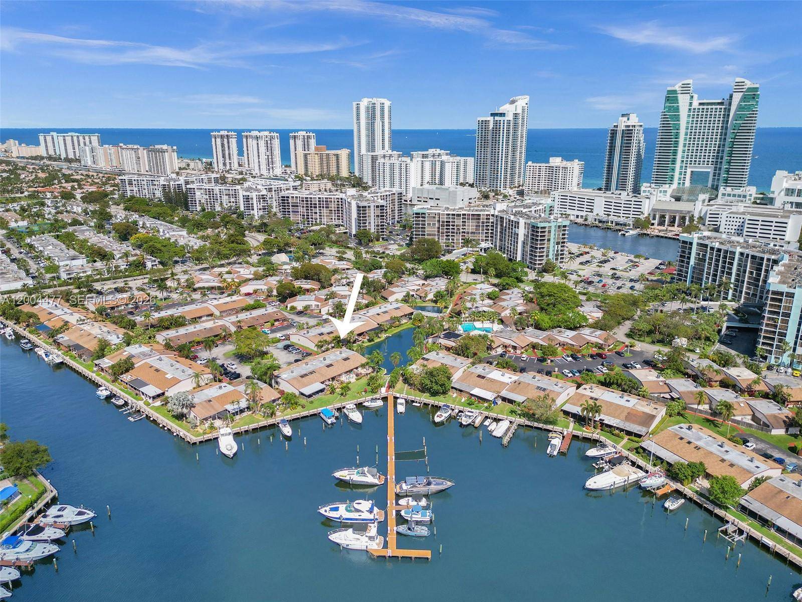 2667 S Parkview DrHallandale Beach - picture