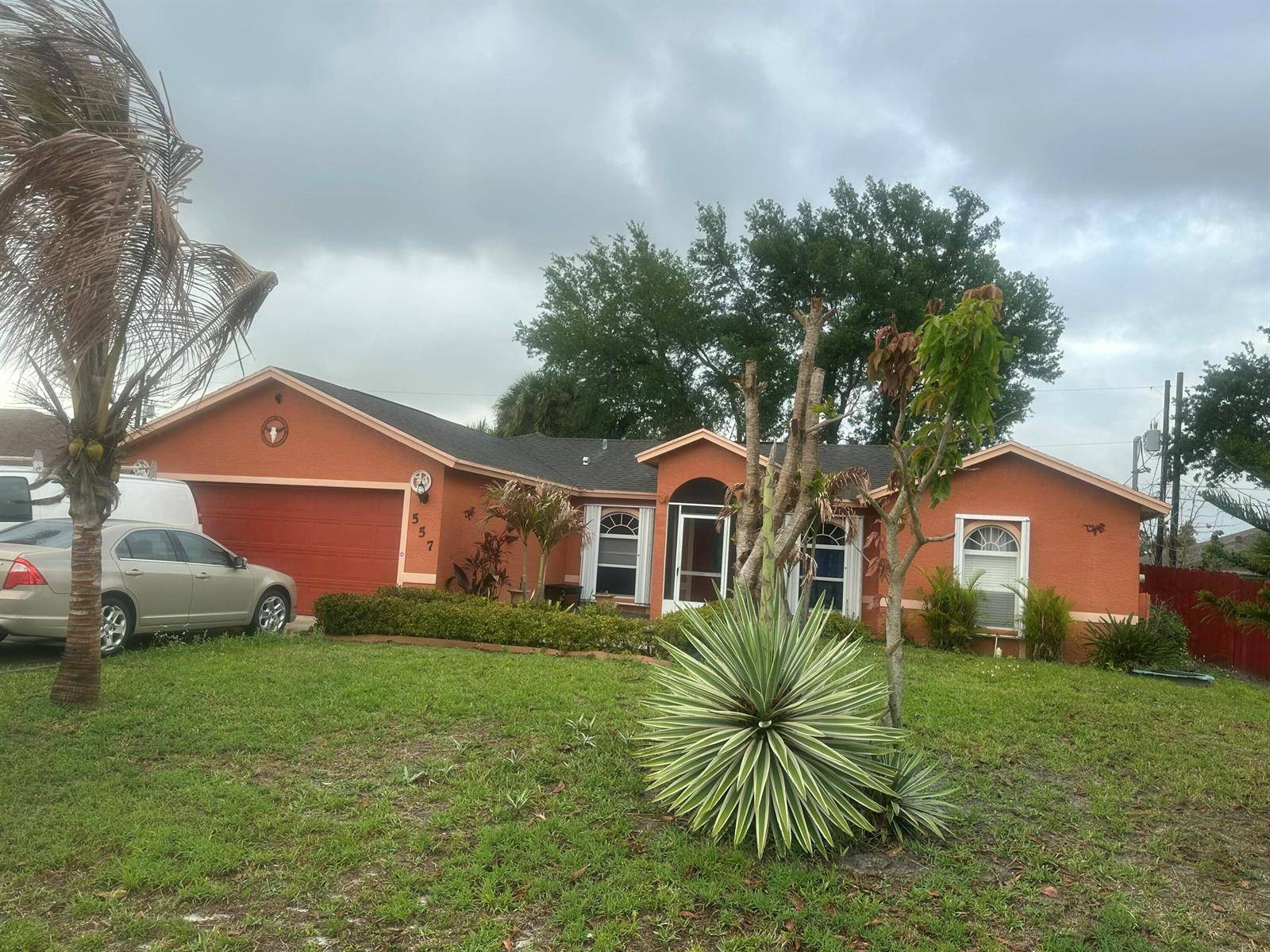 557 SW BaoyPort St. Lucie - picture