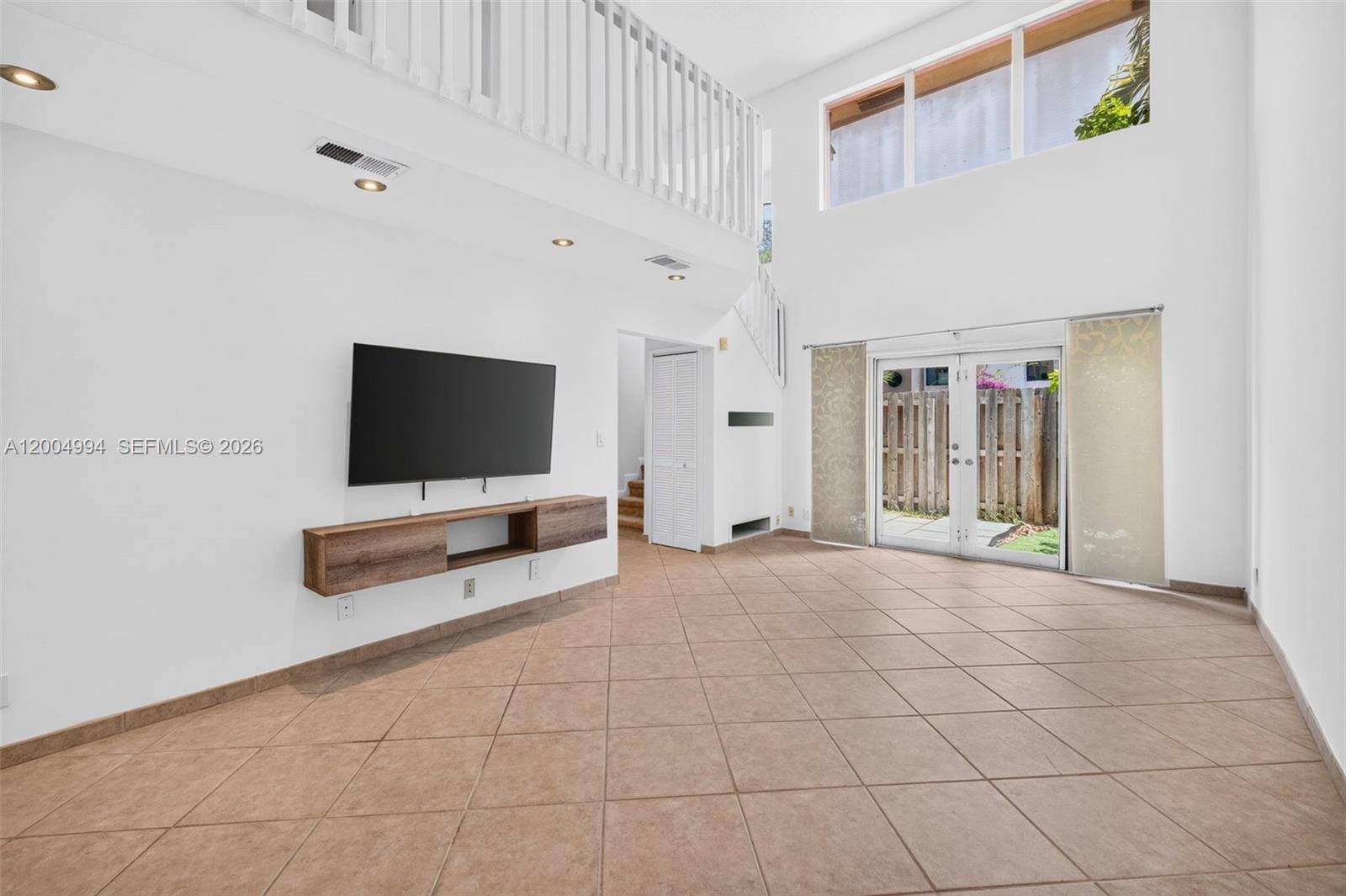 341 City View DrFort Lauderdale - picture