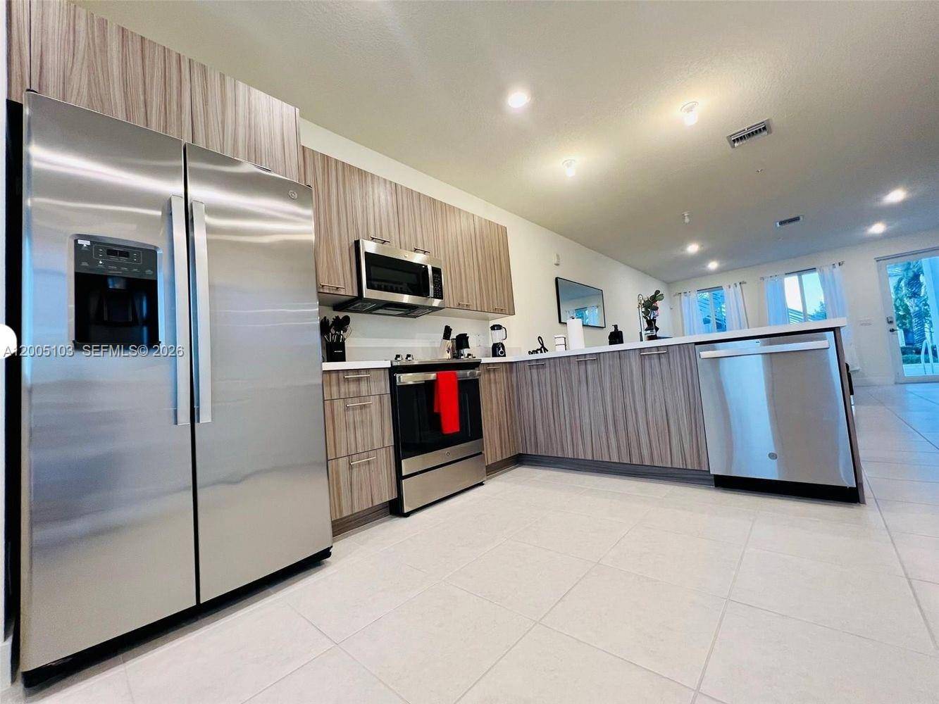 10300 NW 66TH AVDoral - Townhouse,Condo condo unit 101 - picture