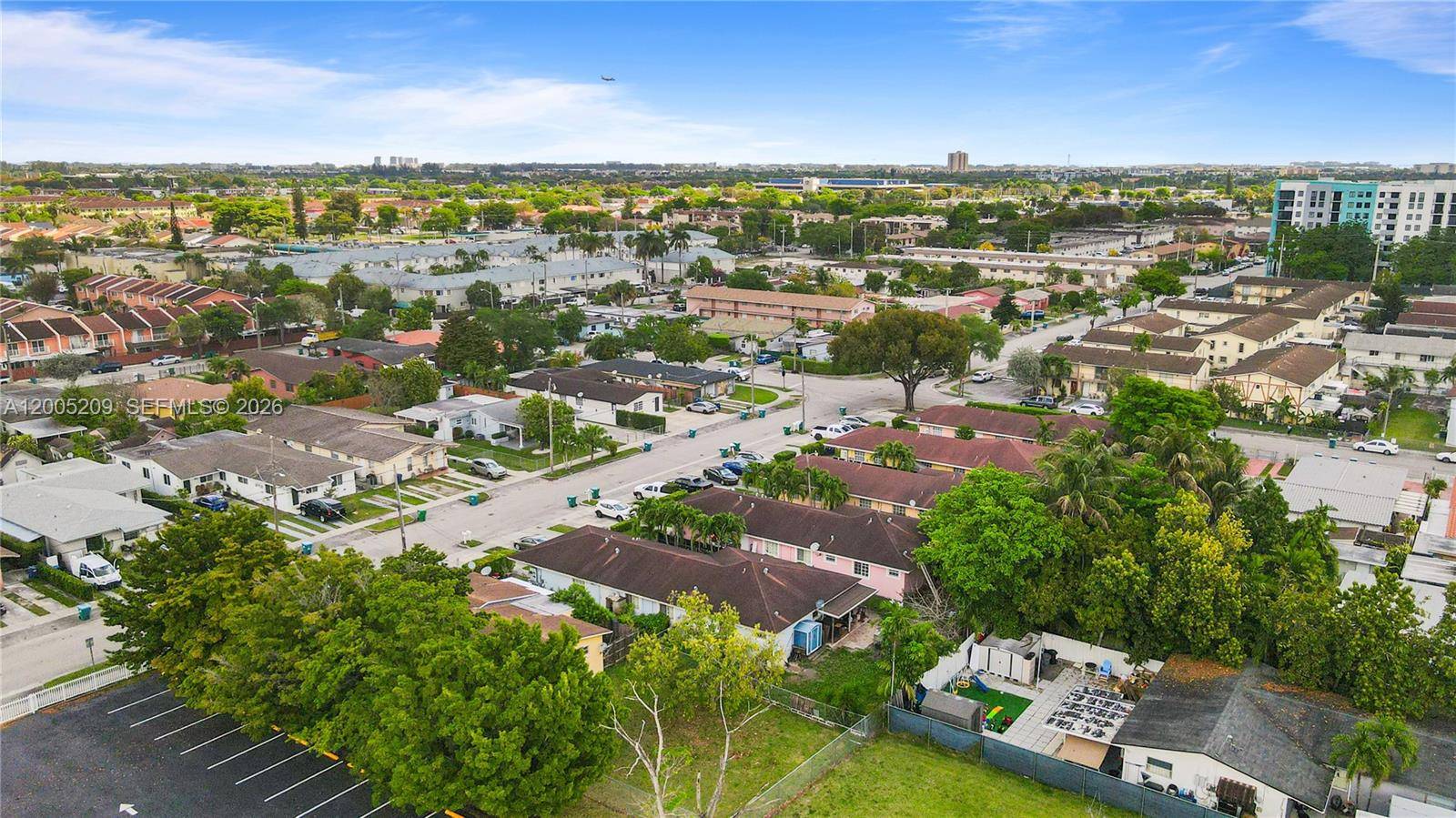 11002 SW 3rd StSweetwater - picture