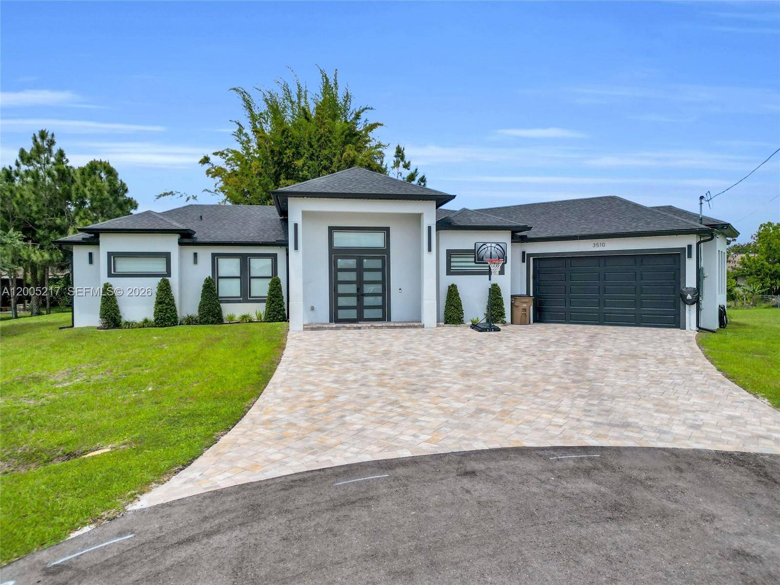 3510 W 9th CtLehigh Acres - picture