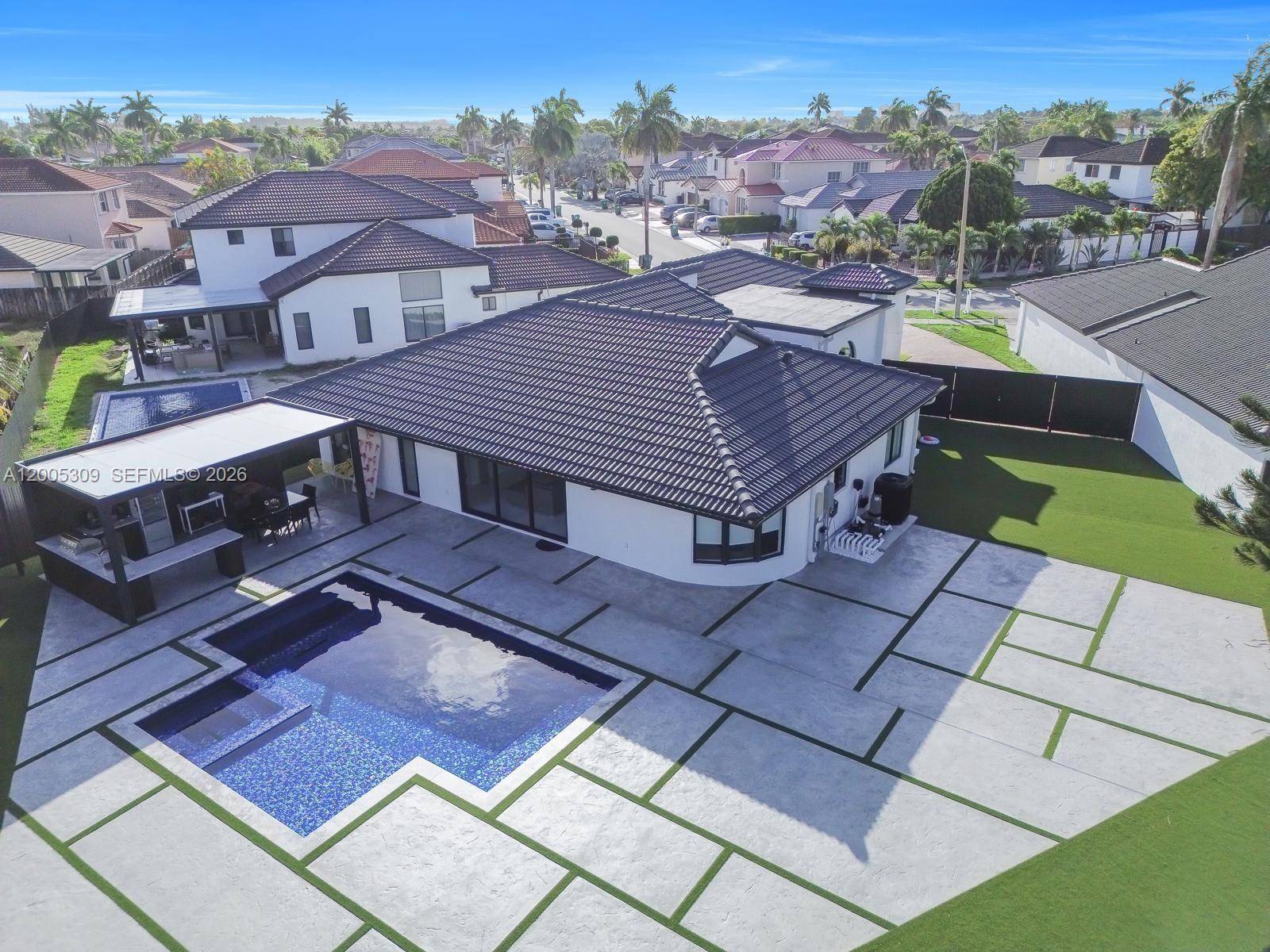990 NW 131st AveMiami - picture
