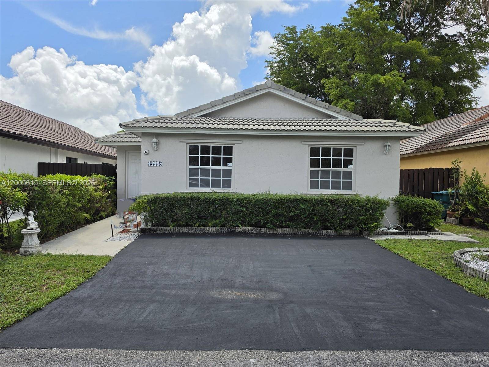 5335 SW 153rd AveMiami - picture