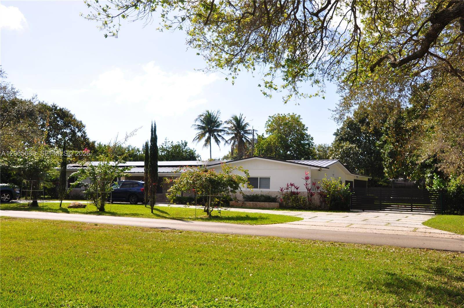 7400 SW 116th StPinecrest - picture