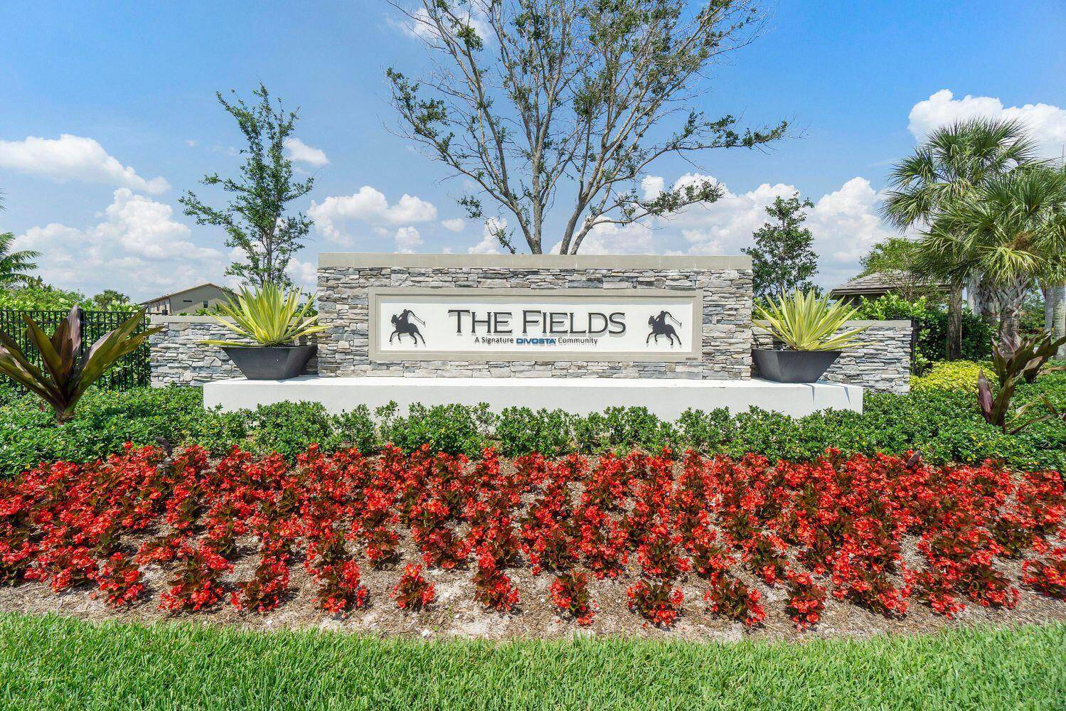 8327 RearingLake Worth - picture
