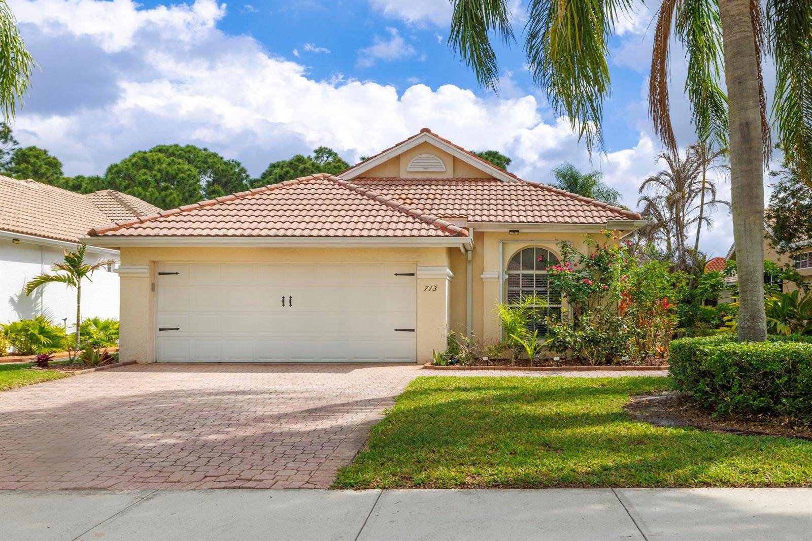 713 SW Saint CroixPort St. Lucie - picture