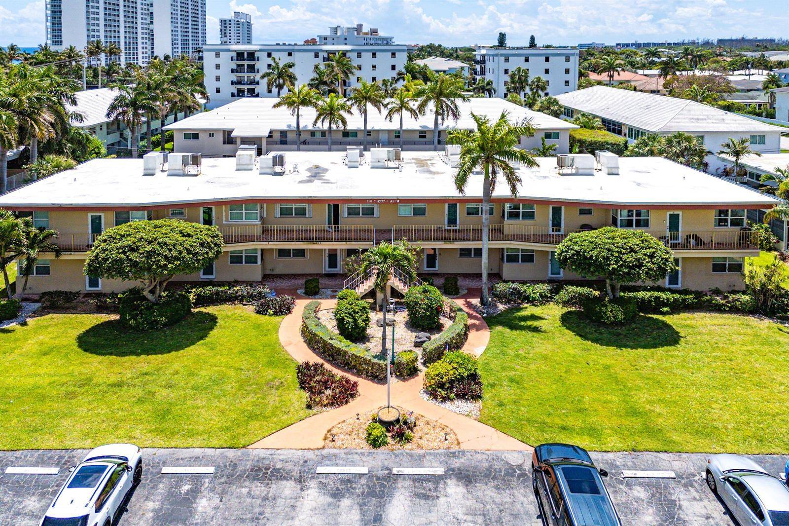 930 OsceolaBoca Raton - OSCEOLA ARMS INC condo unit 9 - picture