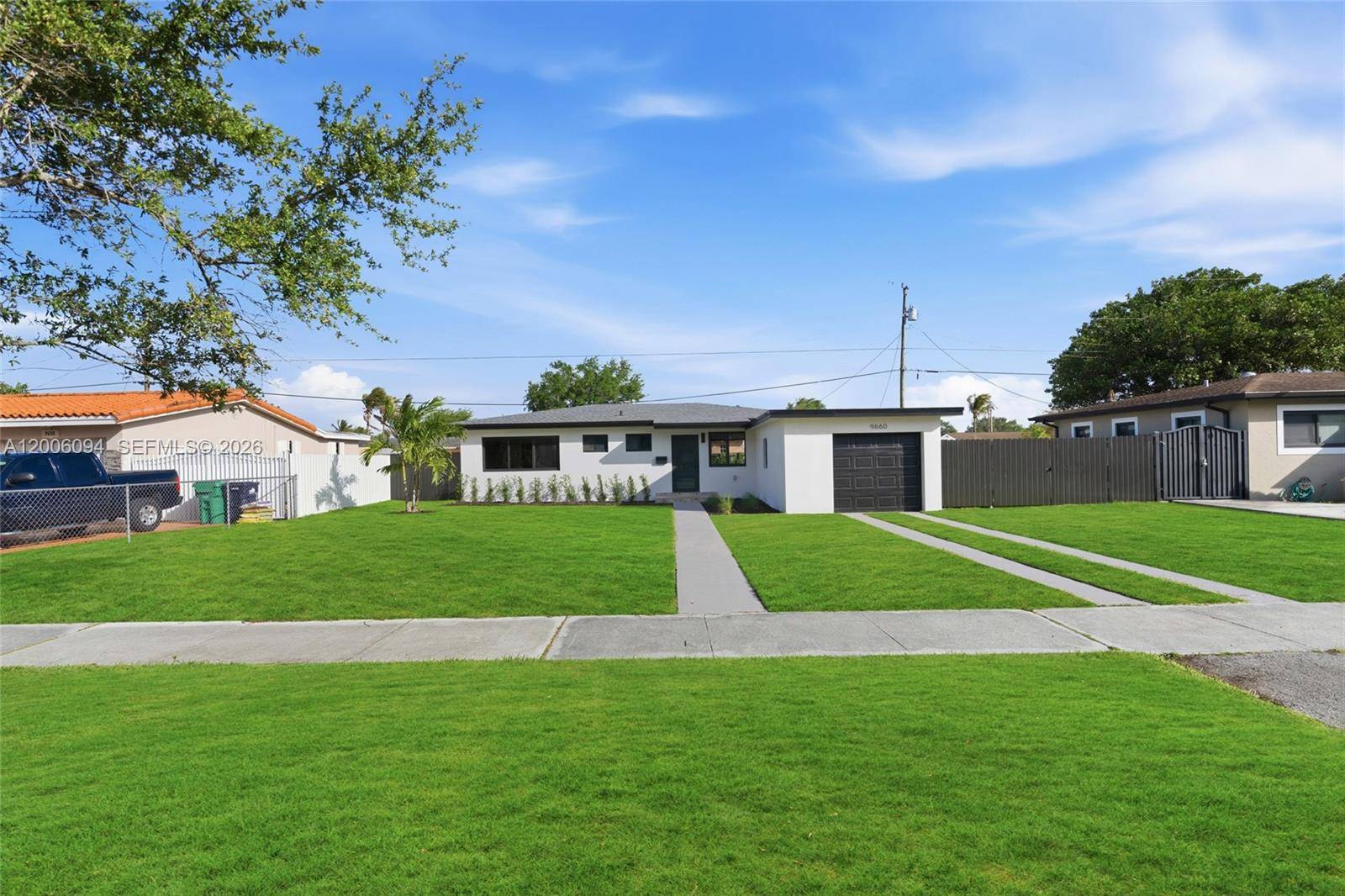 9660 Dominican DrCutler Bay - picture