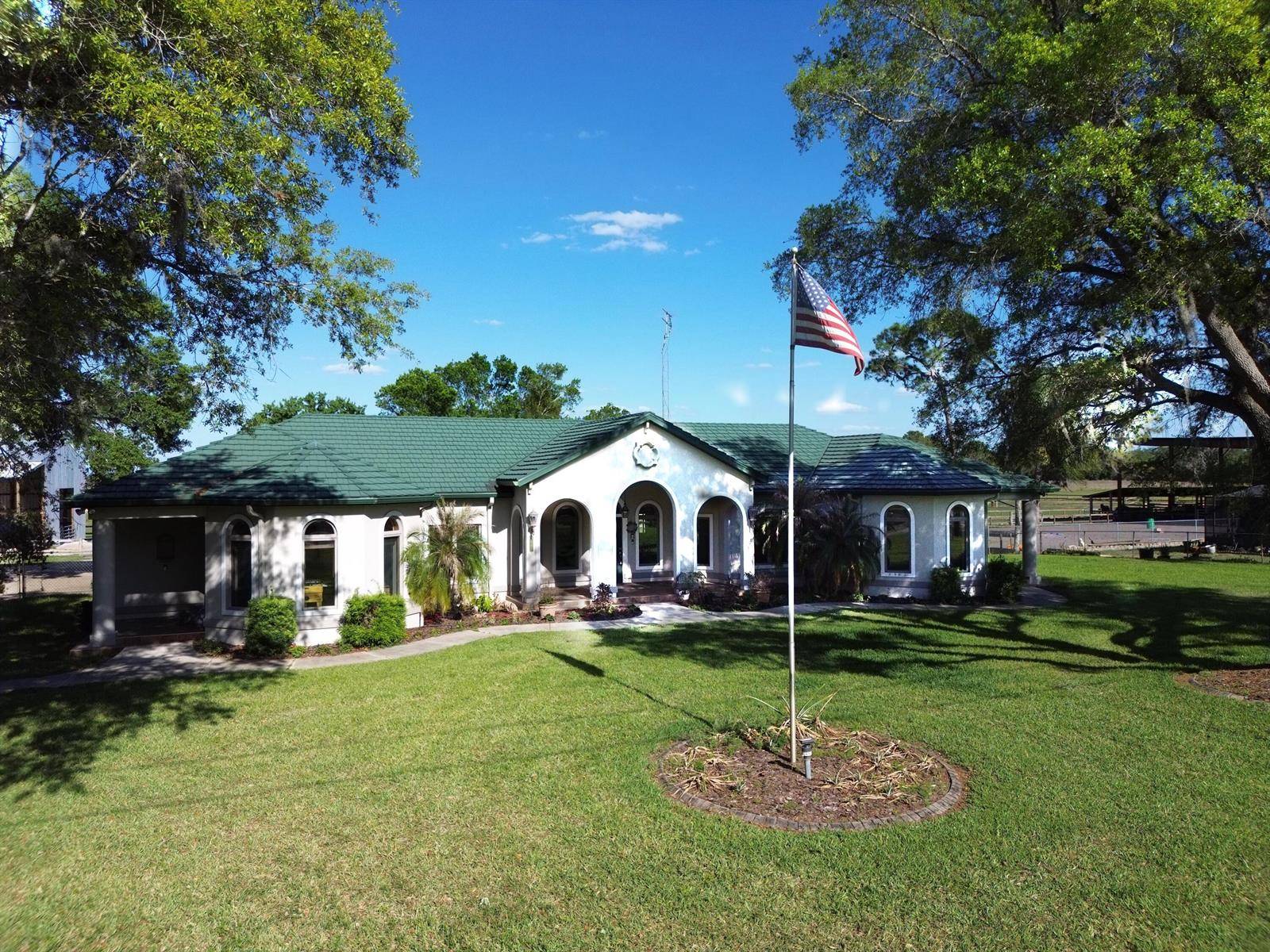 3046 N Bowden - picture