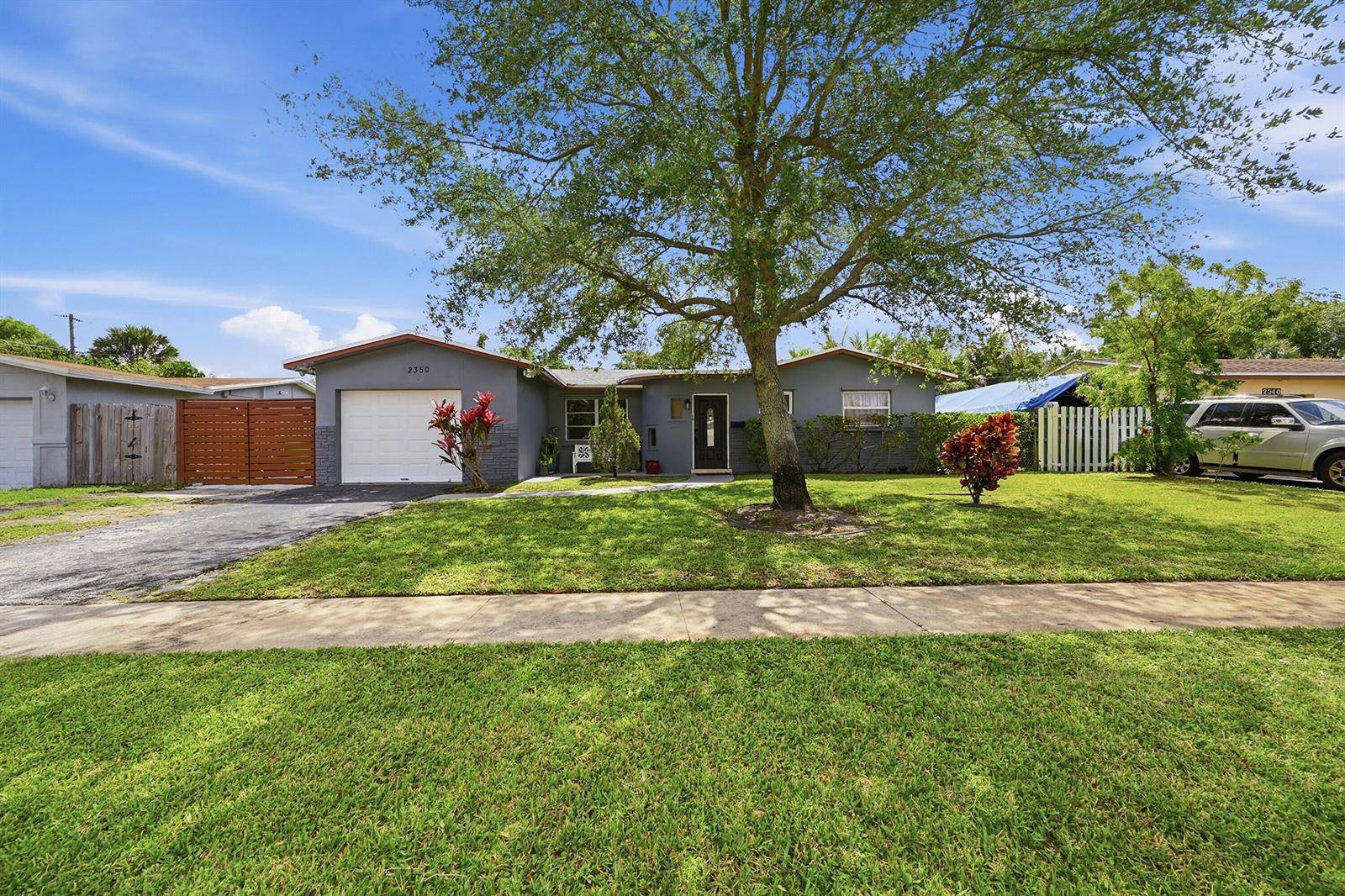 2350 NW 60thSunrise - picture